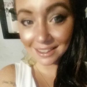 Meet your Posher, Stefanie